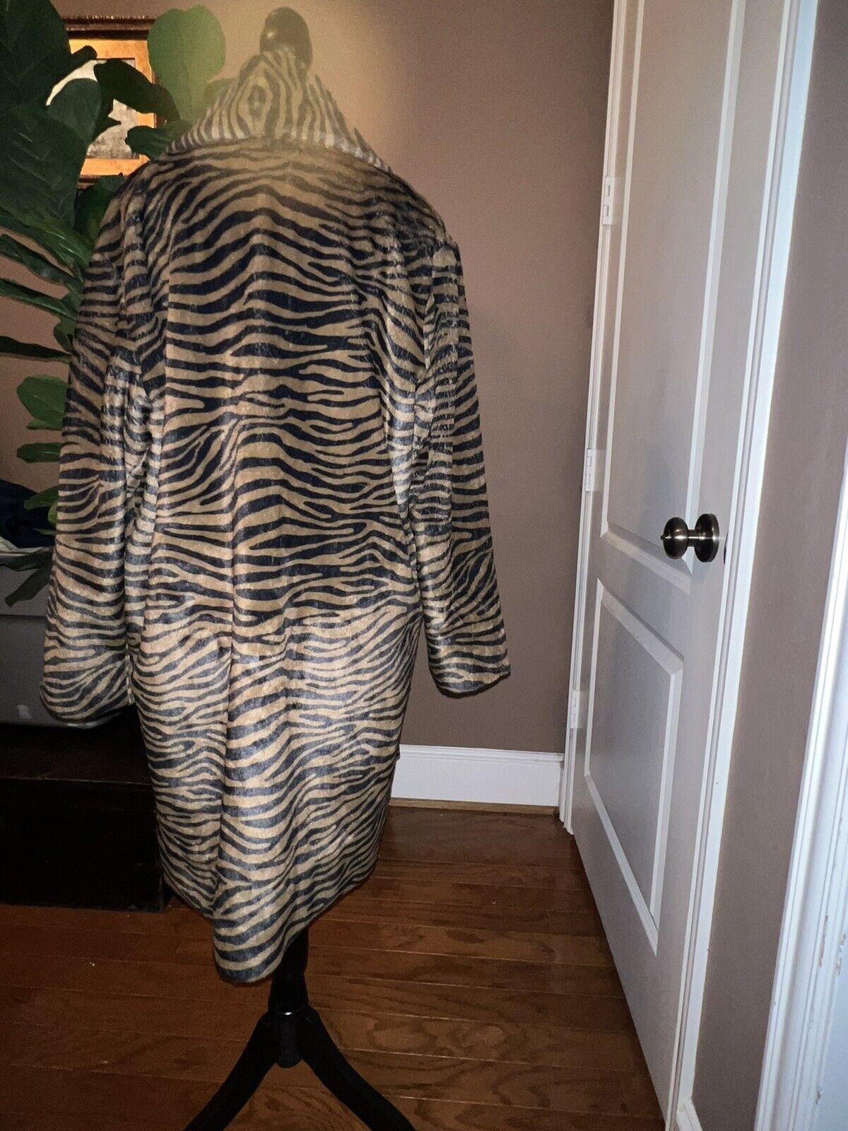 Johnny Was Faux Fur Tiger Stripe Coat Jacket Wrap Sz M Medium