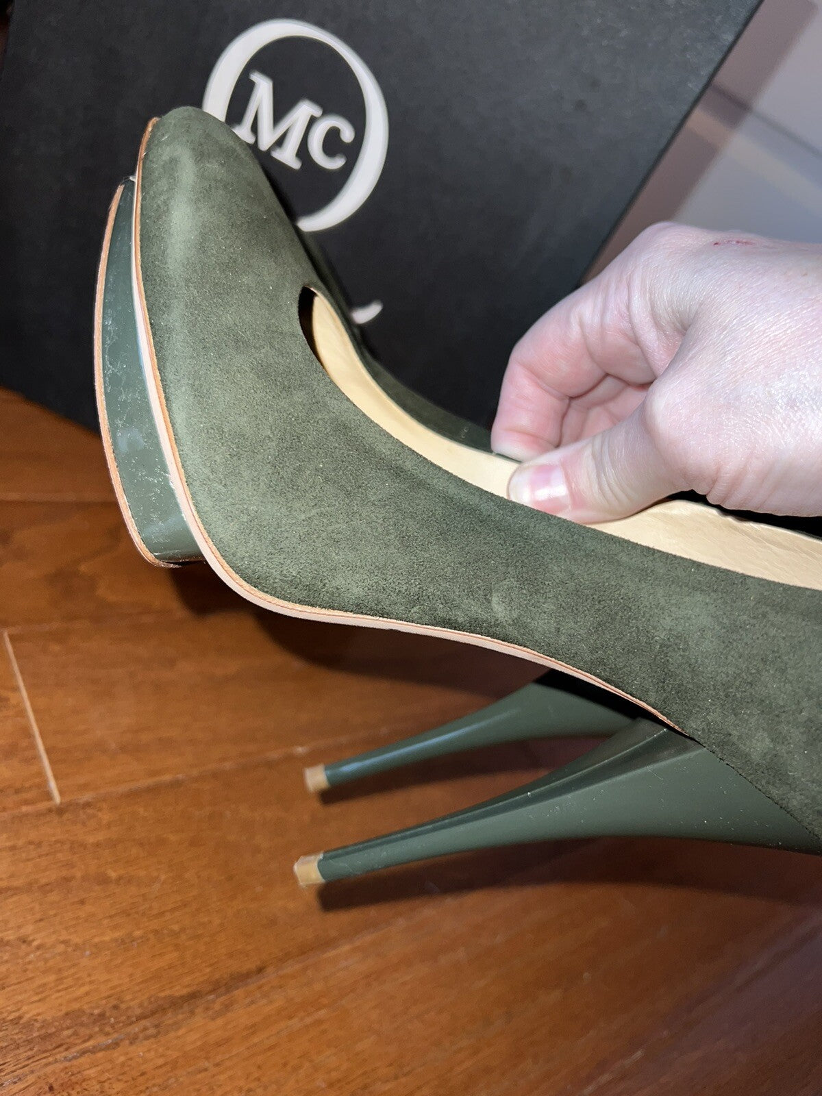 Alexander McQueen Suede Studded Heels In Military Green Sz 38 US 8 AUTHENTIC Alexander McQueen