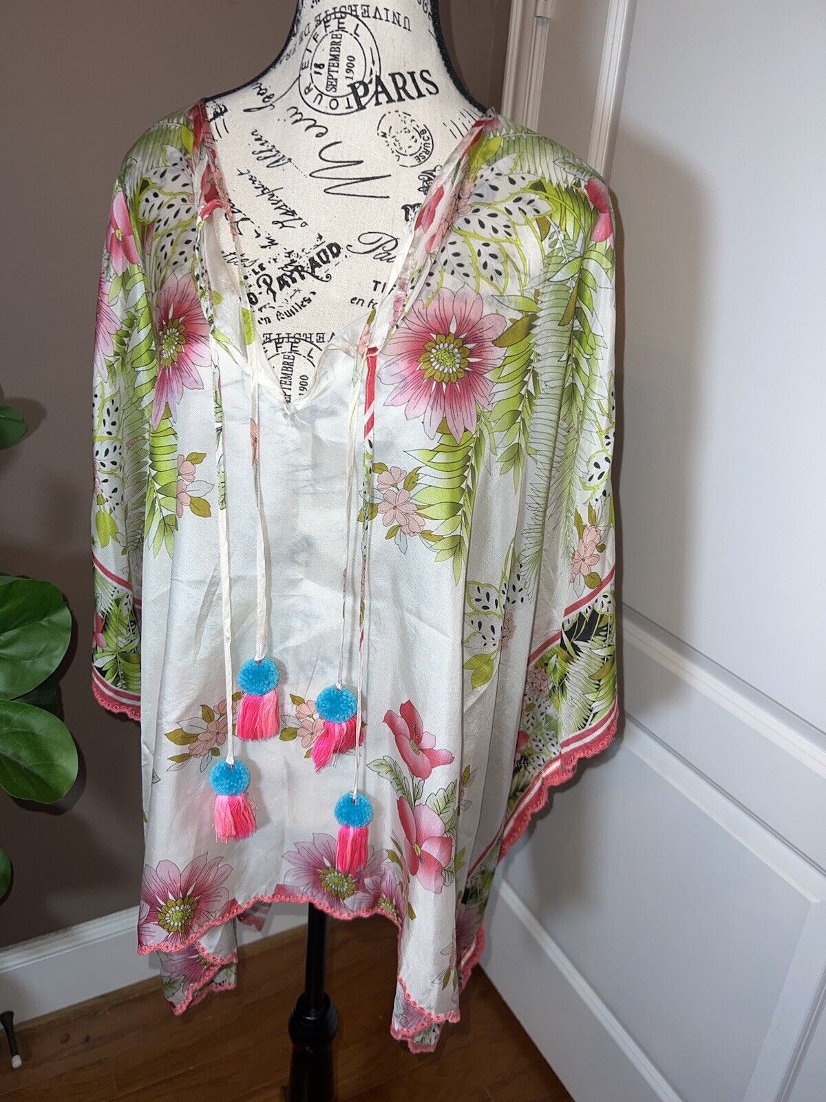 Johnny Was O/S 100% Silk Kimono Wrap Top Cover Up With Tassels SPRING & Summer