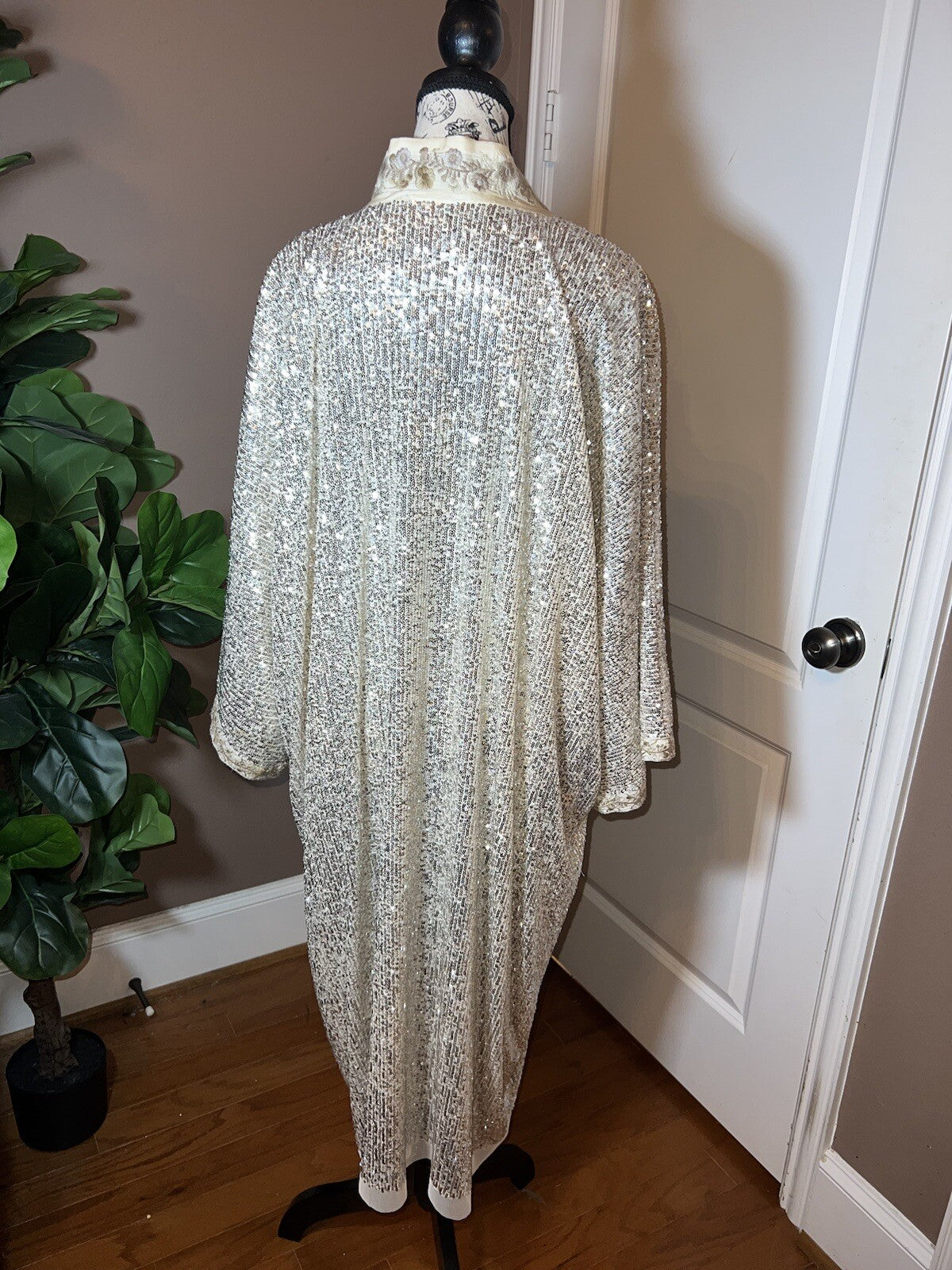 Johnny Was L Silk & Sequins Ivory KIMONO Long Duster Wrap PTP-30” OVERSIZED Johnny Was