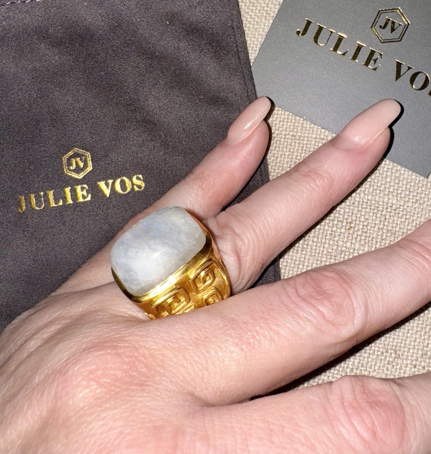 Julie Vos Sz 8 Creamy White Moonstone Statement Ring 24K Plated Looks Unworn Julie Vos