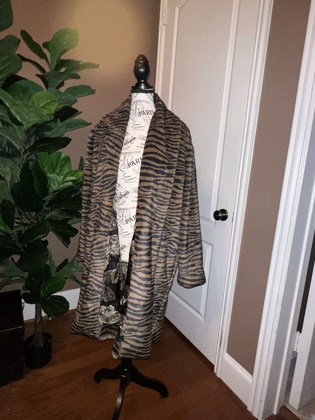 Johnny Was Faux Fur Tiger Stripe Coat Jacket Wrap Sz M Medium