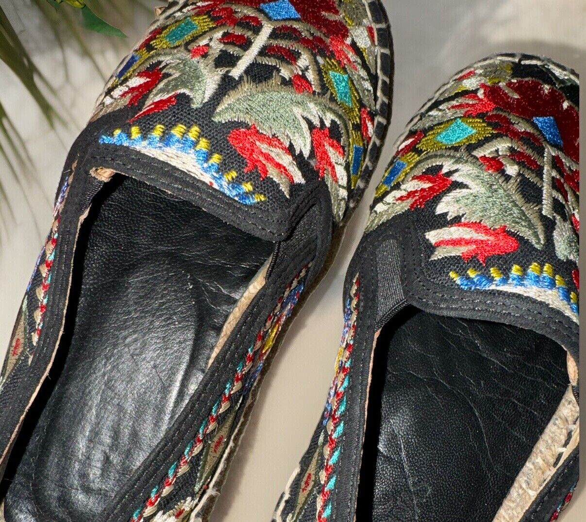 Johnny Was Black Floral Embroidered Espadrilles Sz 37 US 7  Worn Once!