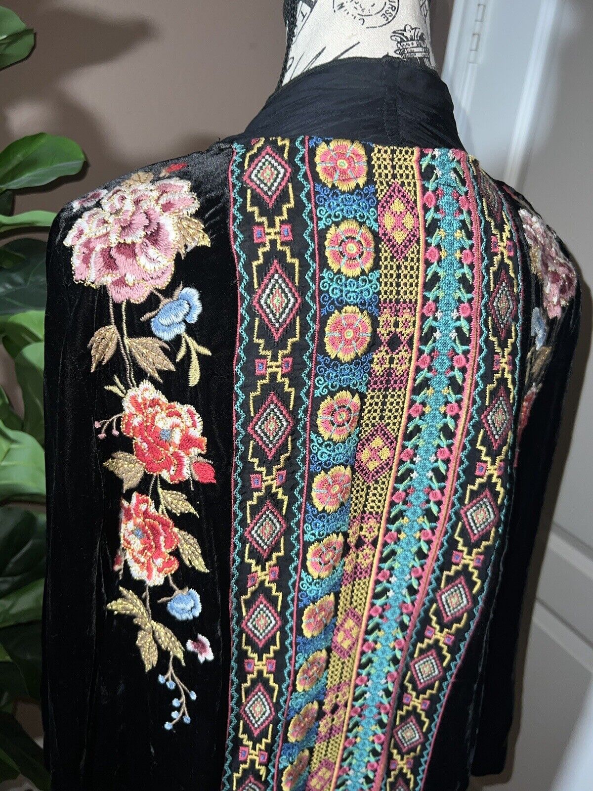 Johnny Was Black Embroidered Velvet & Silk Long Kimono Wrap Large Floral