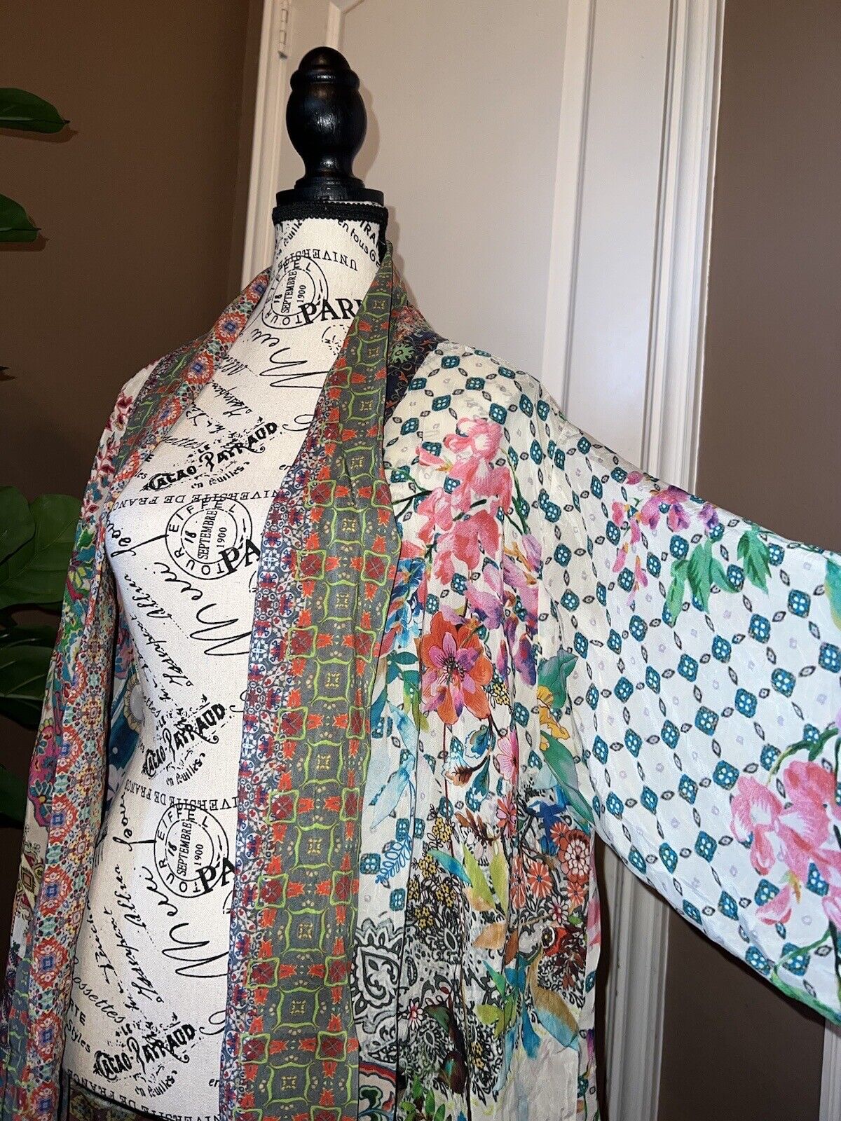 Johnny Was L Large Silky Kimono Top Gorgeous Great Condition