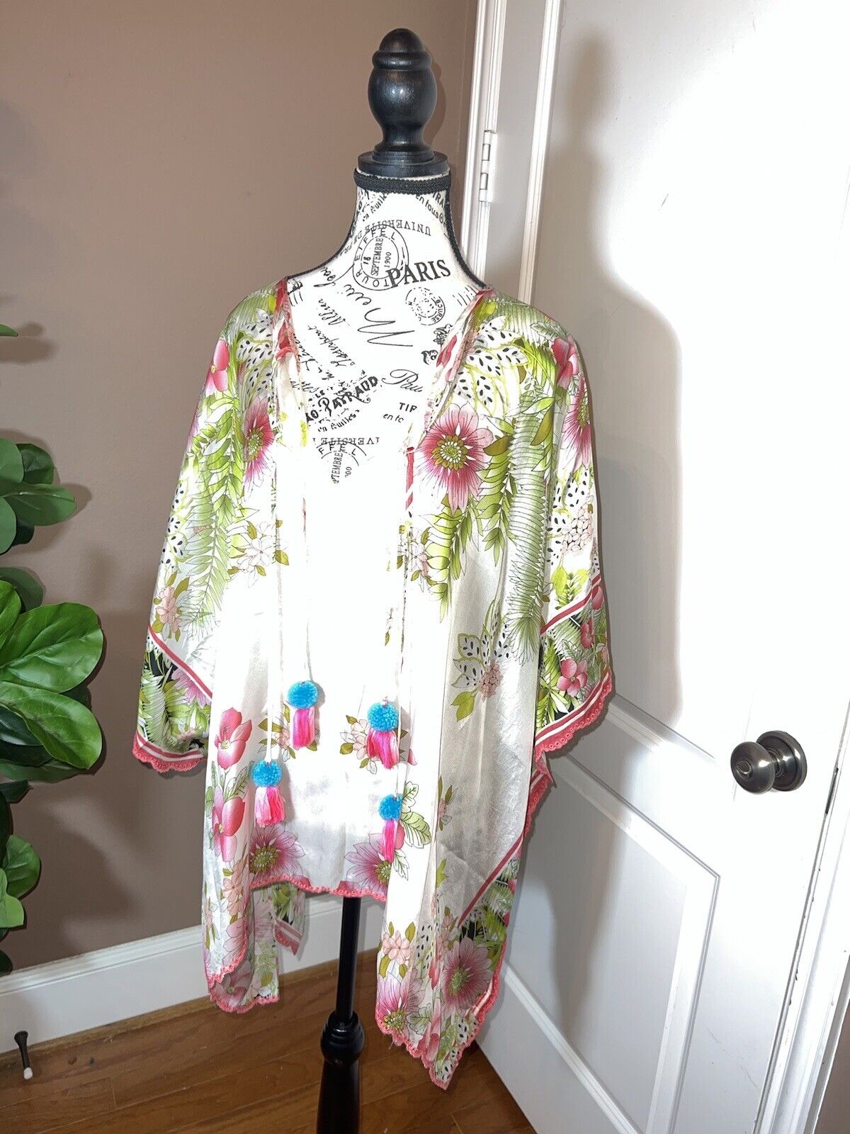 Johnny Was O/S 100% Silk Kimono Wrap Top Cover Up With Tassels SPRING & Summer