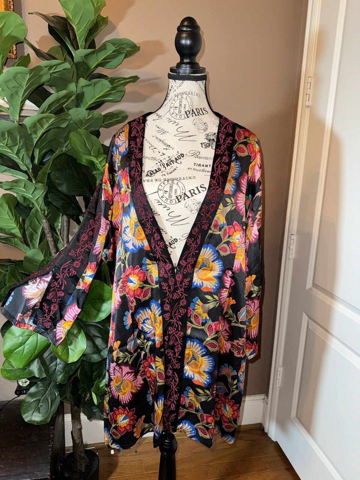 Johnny Was 100% Silk Kimono XL 1X 1XL Embroidered Jewel Tone STUNNING