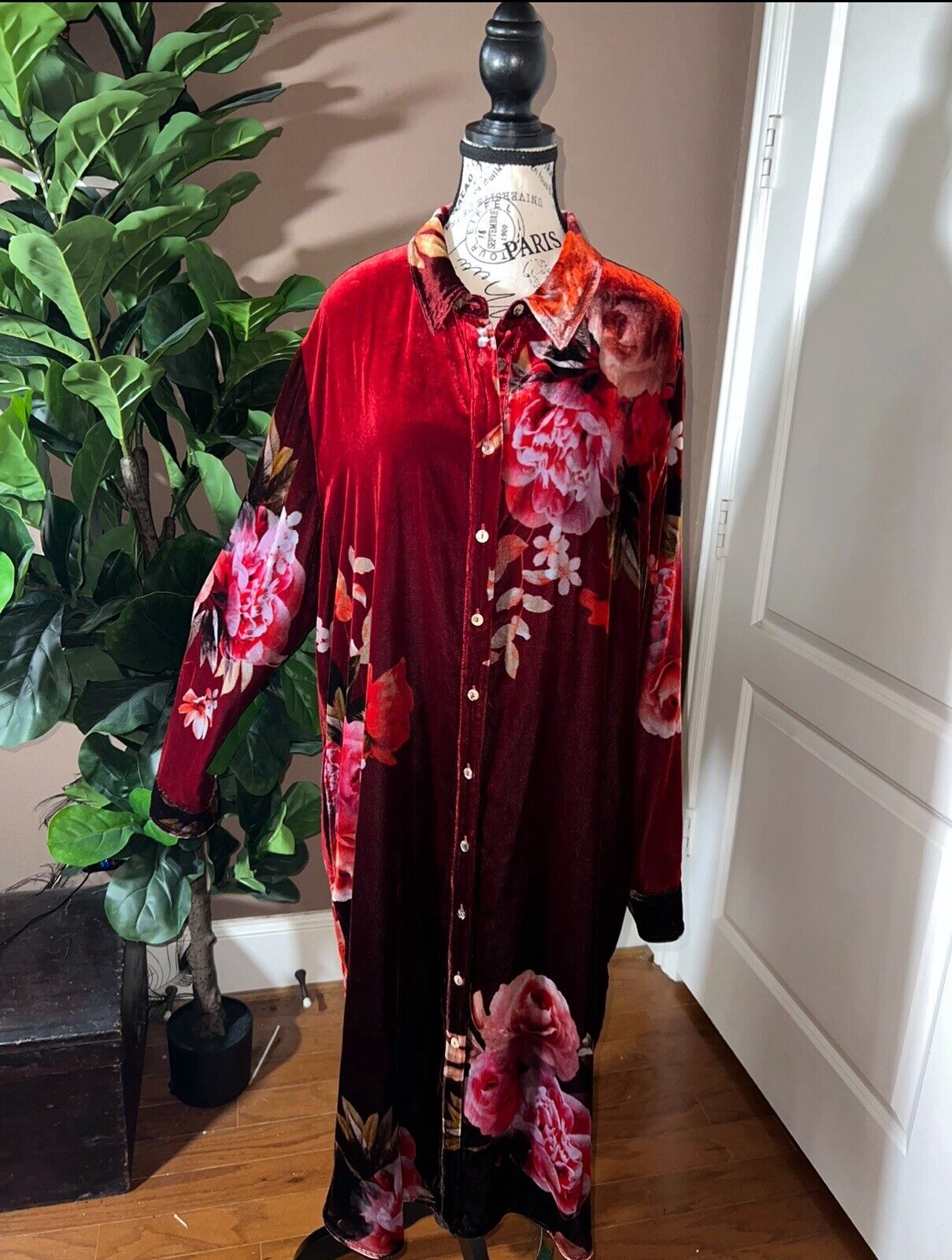 Johnny Was XL Long Velvet Kimono Button Up Shirt Dress Red & Black