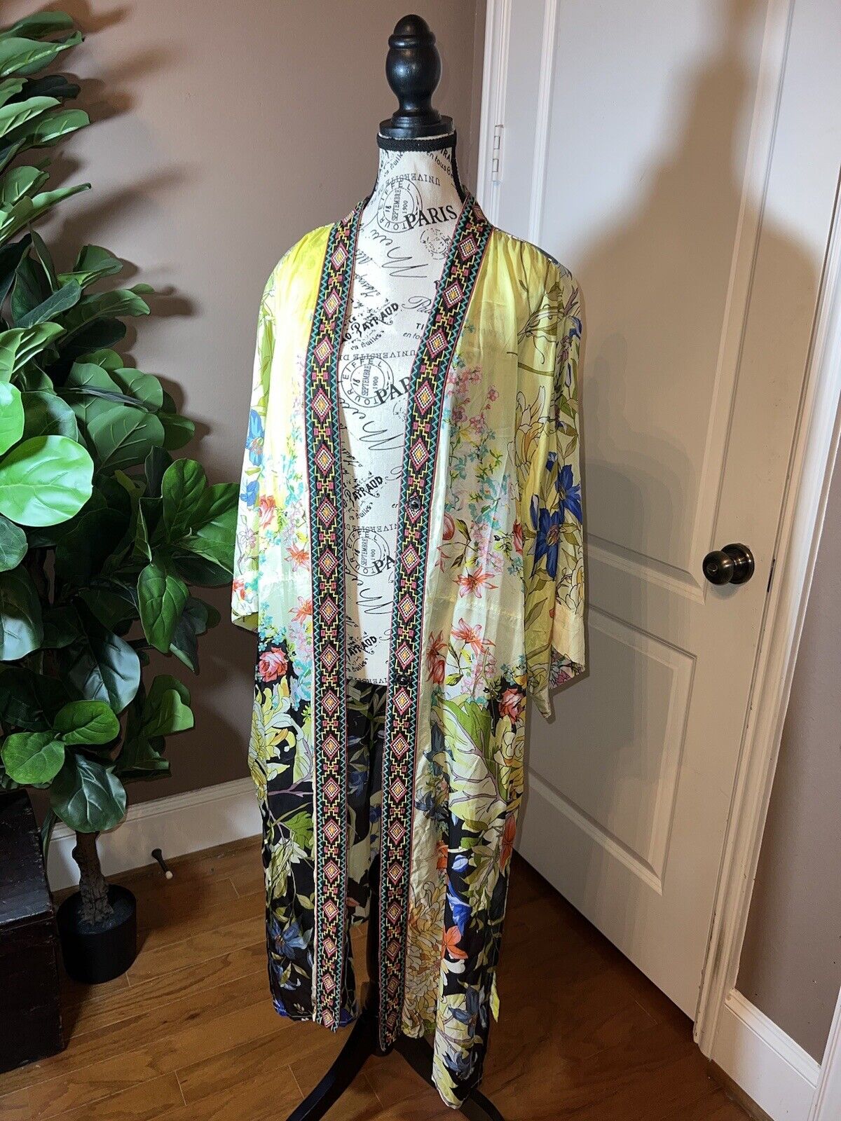 Johnny Was Long 100% Silk KIMONO Duster Wrap XL 1X Embroidery SPRING