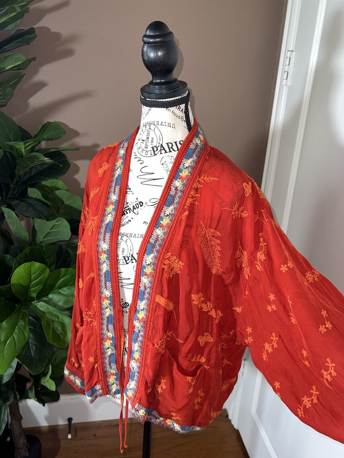 Johnny Was Orangish Red Short Kimono Sz M Medium Tunic Top Embroidered Wrap CUTE