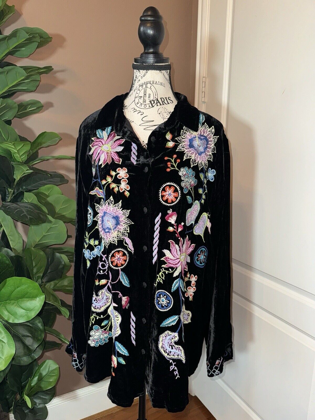 Johnny Was L Large Velvet Black Long Sleeve Button Up Shirt Embroidered Top