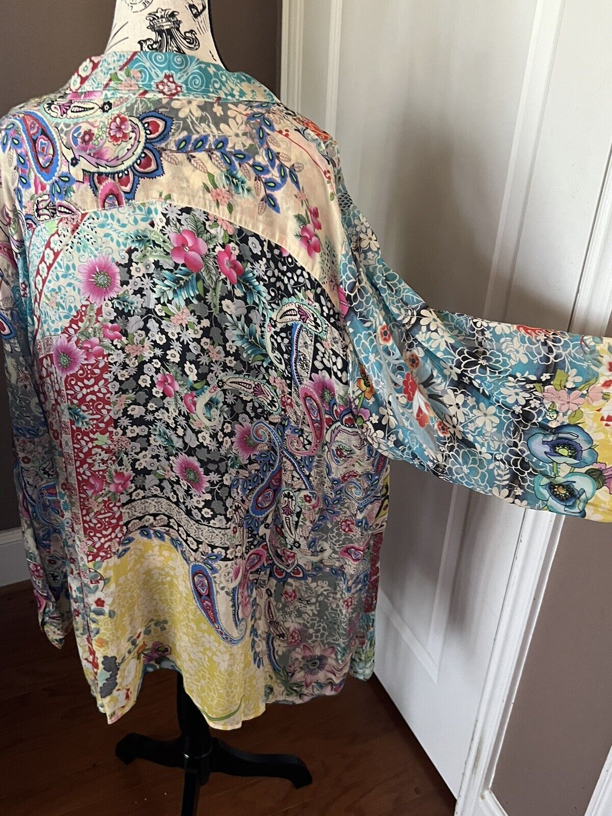 Johnny Was Silky Top Long Sleeve Button Up Sz 2x Xxl 2xl Gorgeous Floral Tunic