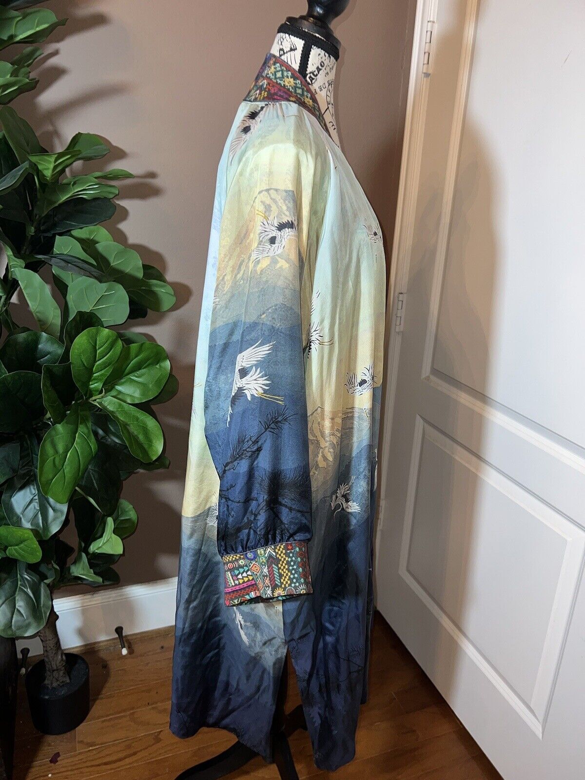 Johnny Was 100% Silk Long Kimono Wrap L Large REVERSIBLE Duster  CRANES