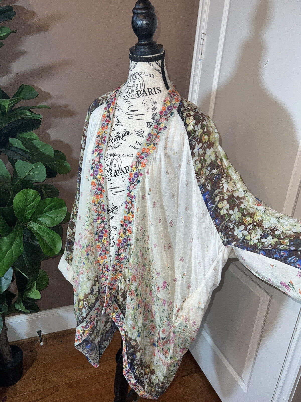 Johnny Was M Kimono Wrap Lightweight Floral Jacket Oversized Pockets Embroidery Johnny Was