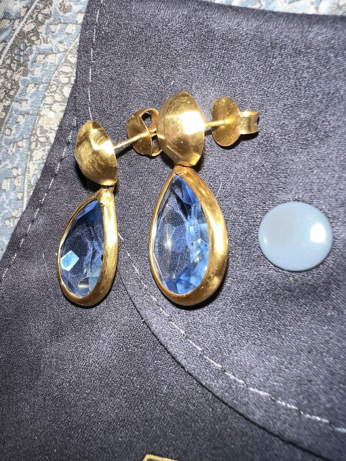 NEW Julie Vos Iridescent Blue Crystal Dangle Tear Drops Pierced Earrings  NWOT