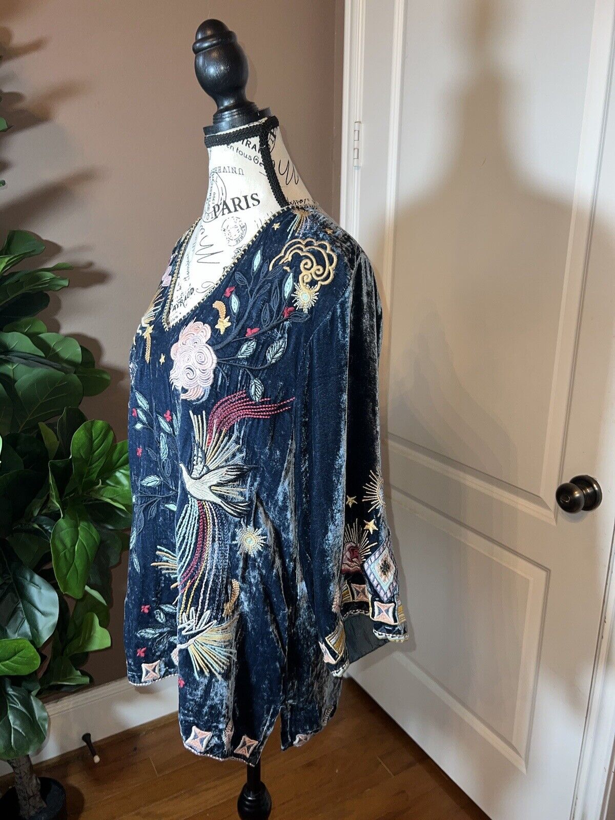 Johnny Was Midnight Blue Velvet Embroidered Tunic Top Kimono Sz M Medium