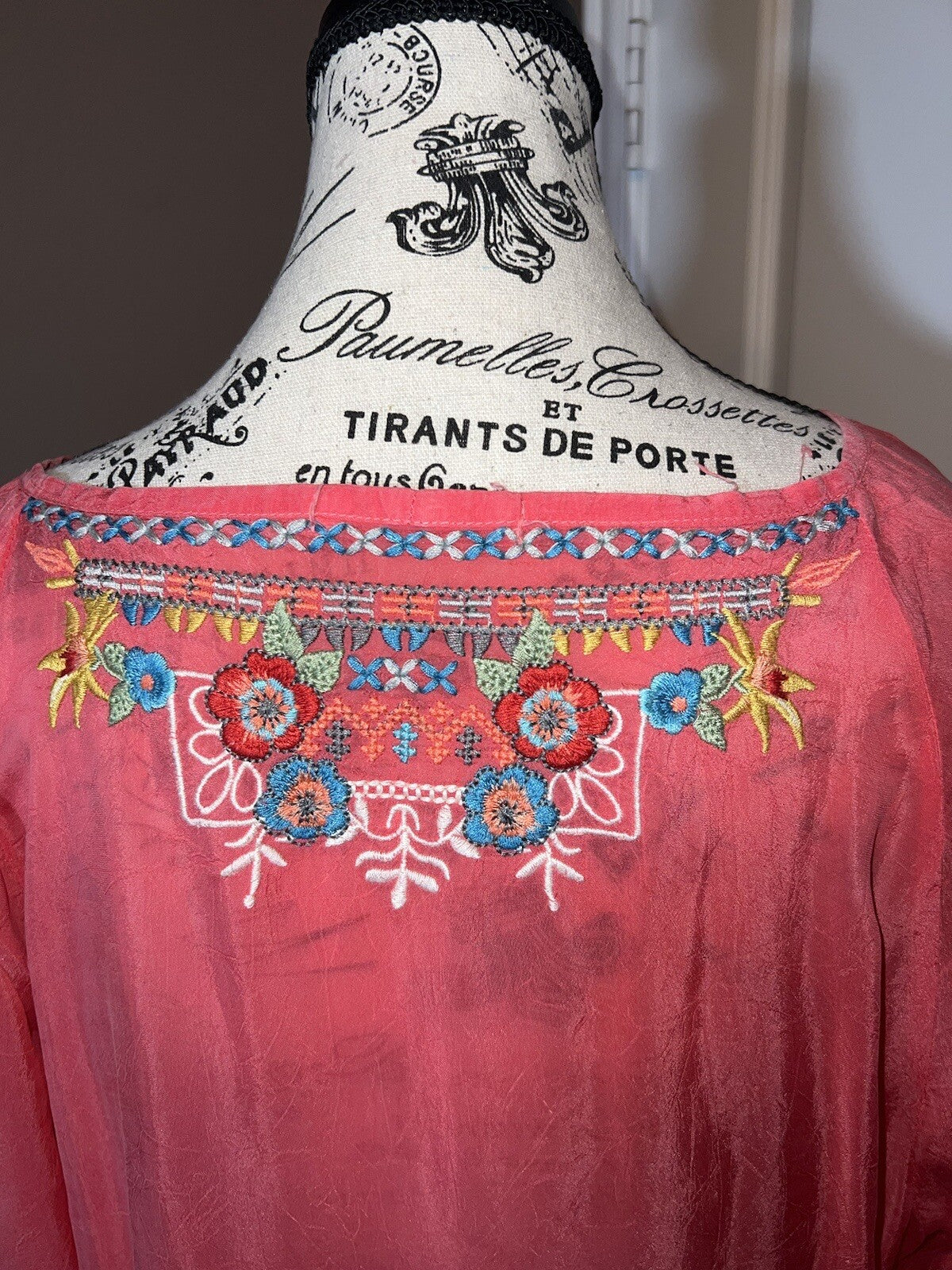 Johnny Was Sz XL Silky Soft Cool Pink Tunic Top Blouse Lightweight Embroidery Johnny Was