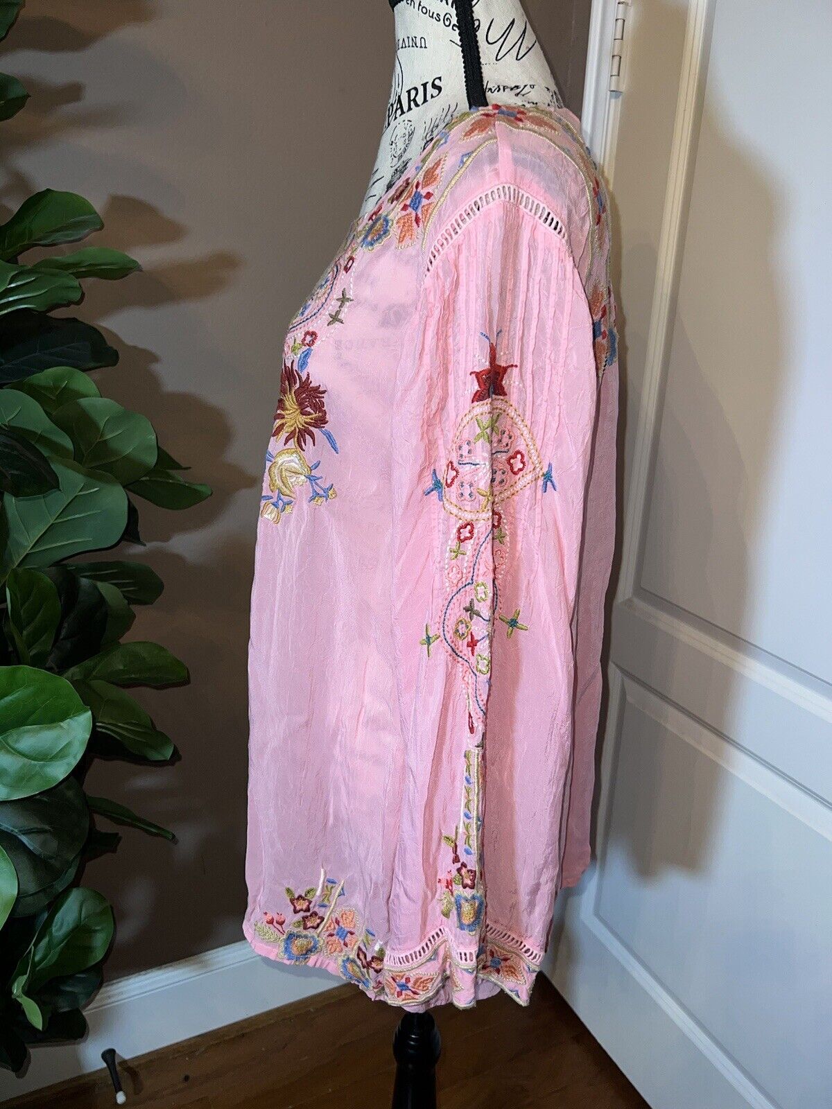 Johnny Was Silky Pink Sz L Large Tunic Top Embroidered Kimono Sleeves