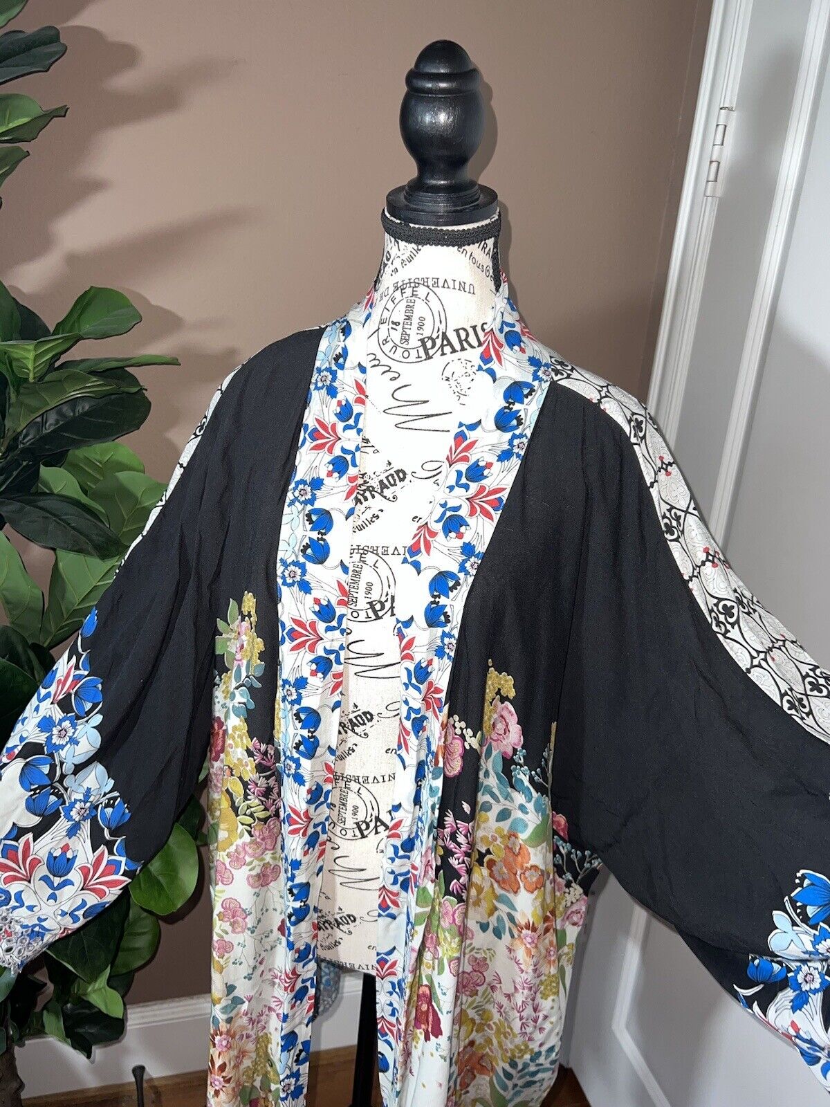 Johnny Was Kimono Silky Floral Multicolor Boho Chic Lightweight Sz XL 1X 1XL