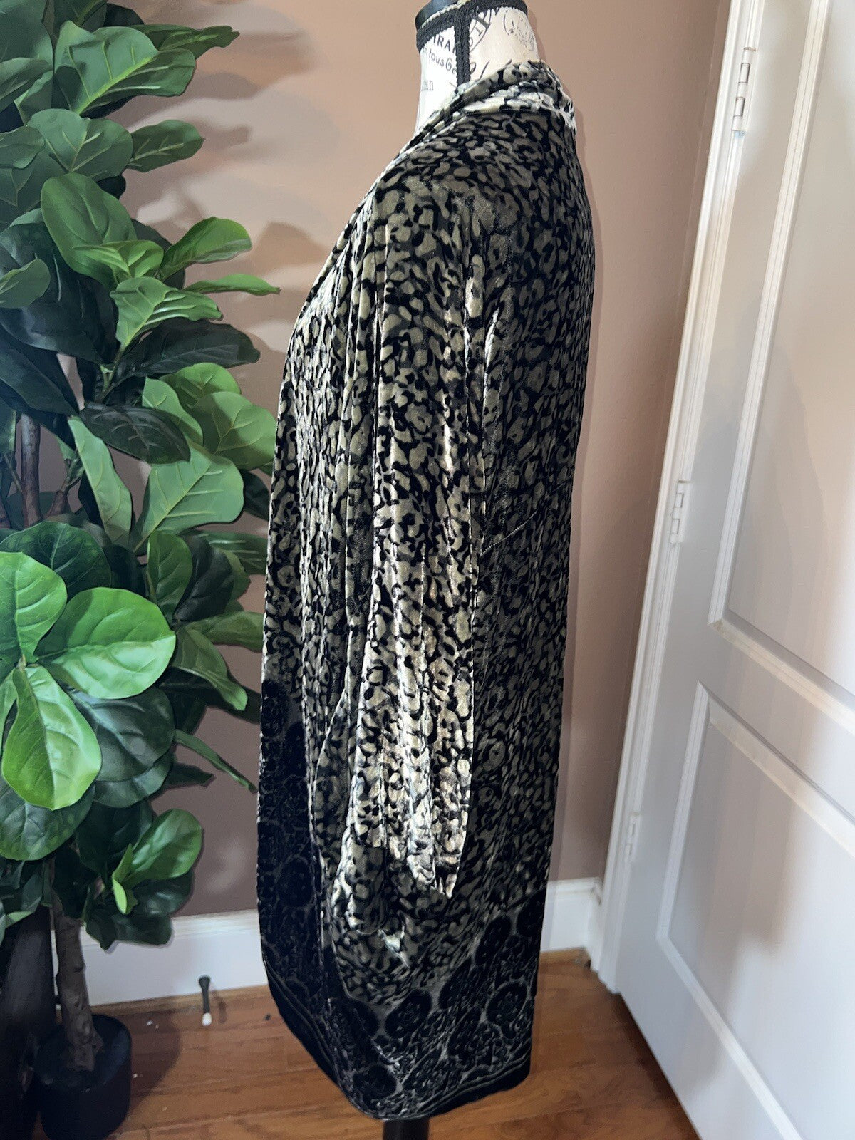 Johnny Was L Large Velvet Kimono Wrap Shrug Olive Green Grey Black Pockets Johnny Was