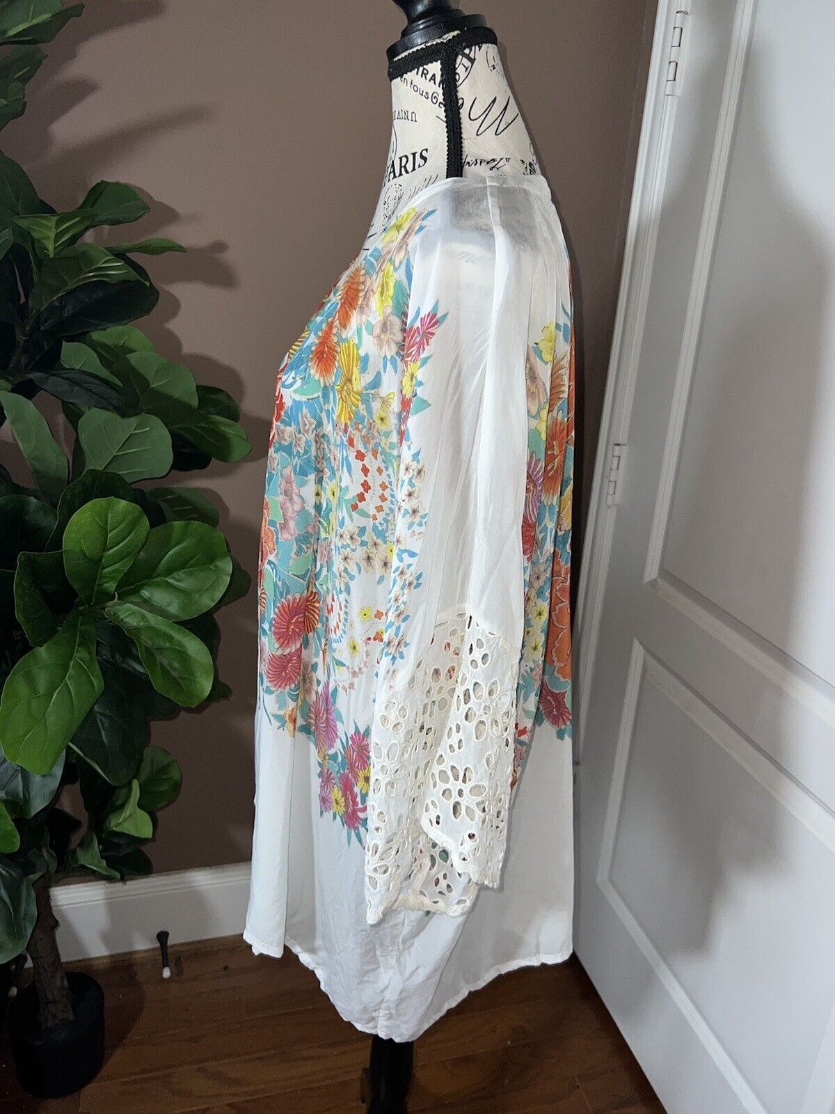 Johnny Was Silky Soft White Kimono Top Floral Eyelet Lace Sz L  Large Wrap