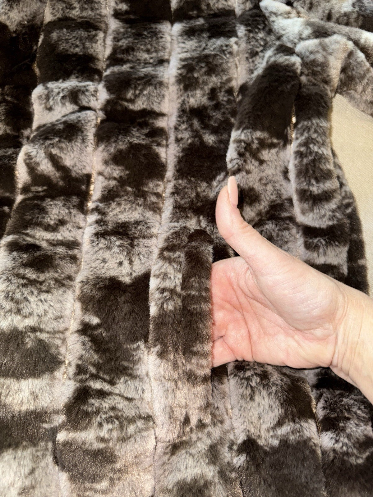 Johnny Was XL Black & Grey Faux Fur Coat Jacket Wrap Silk Lining Pockets Johnny Was