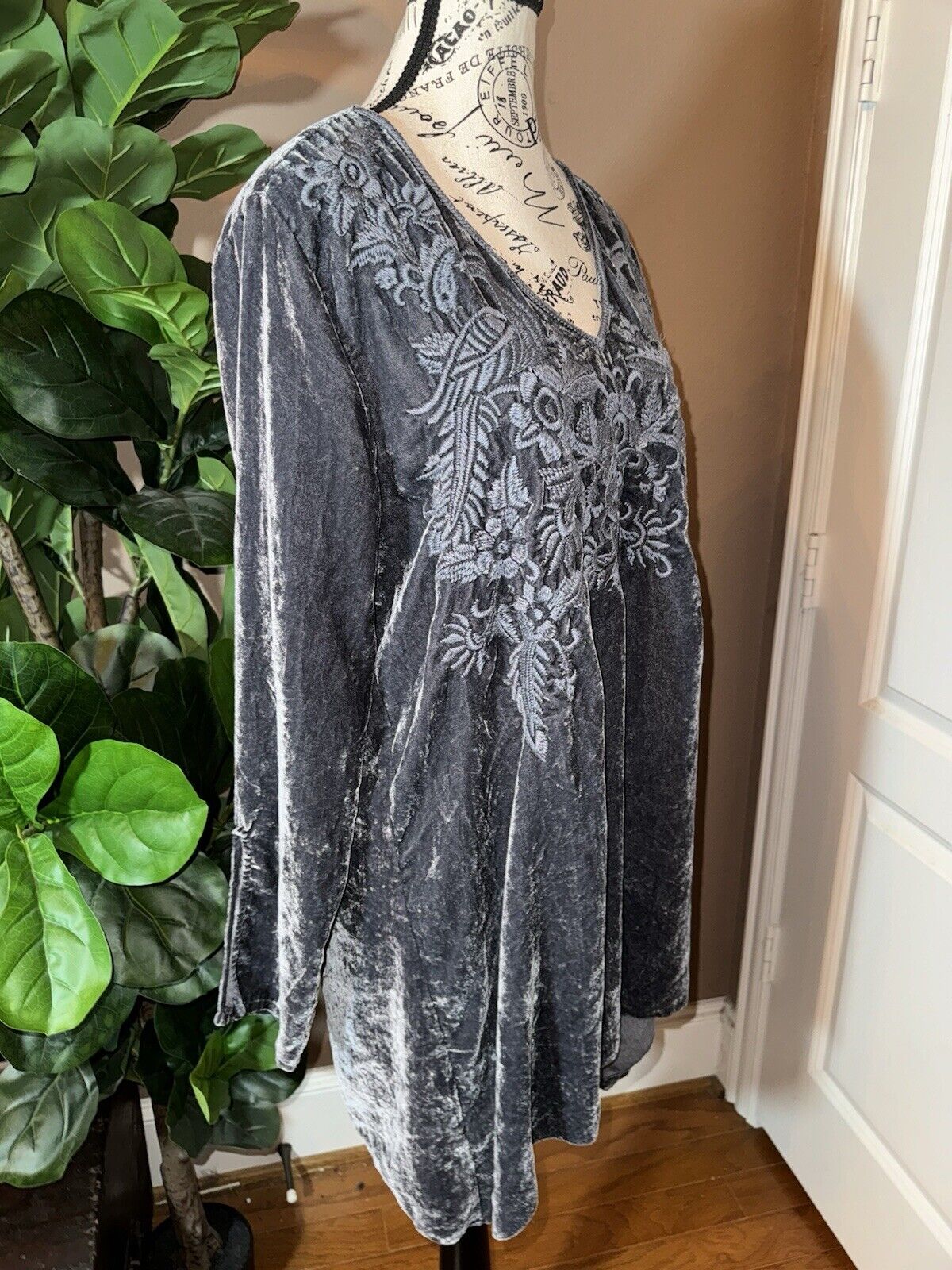 Johnny Was Grey Velvet Tonal Embroidered Mini Dress Or Tunic Top L Large