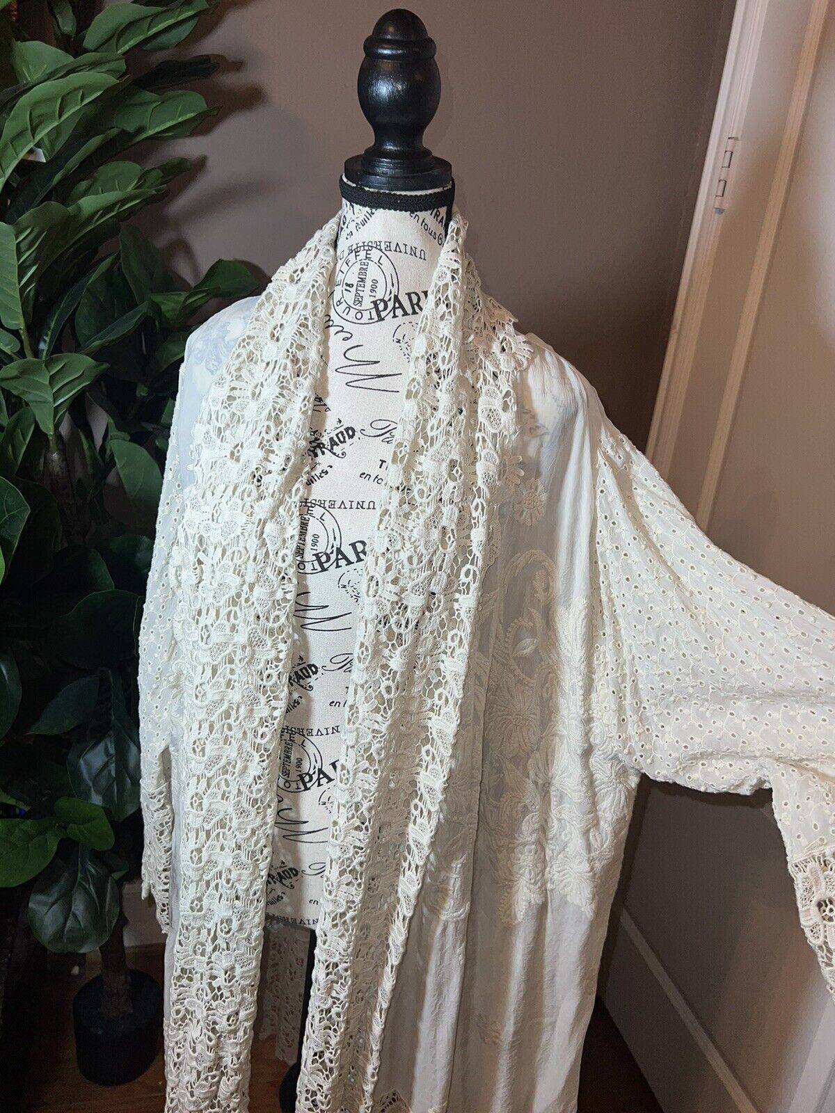 Johnny Was Ivory Silky Embroidery & Lace Kimono Beach Wedding Wrap XL OVERSIZED