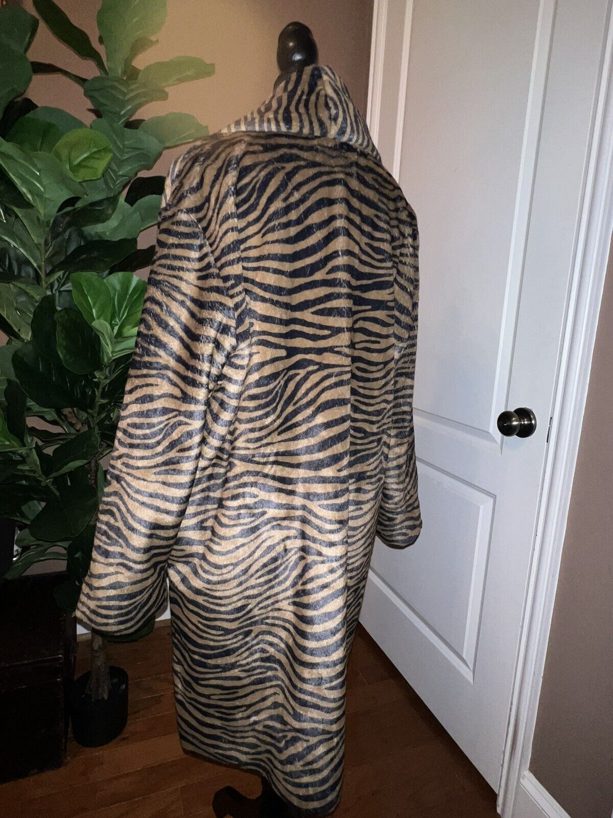 Johnny Was Faux Fur Tiger Stripe Coat Jacket Wrap Sz M Medium