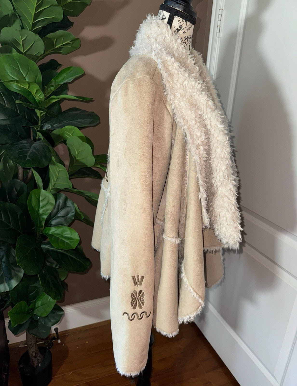 https://i.ebayimg.com/images/g/QioAAeSwqq1nsYNj/s-l1600.jpg